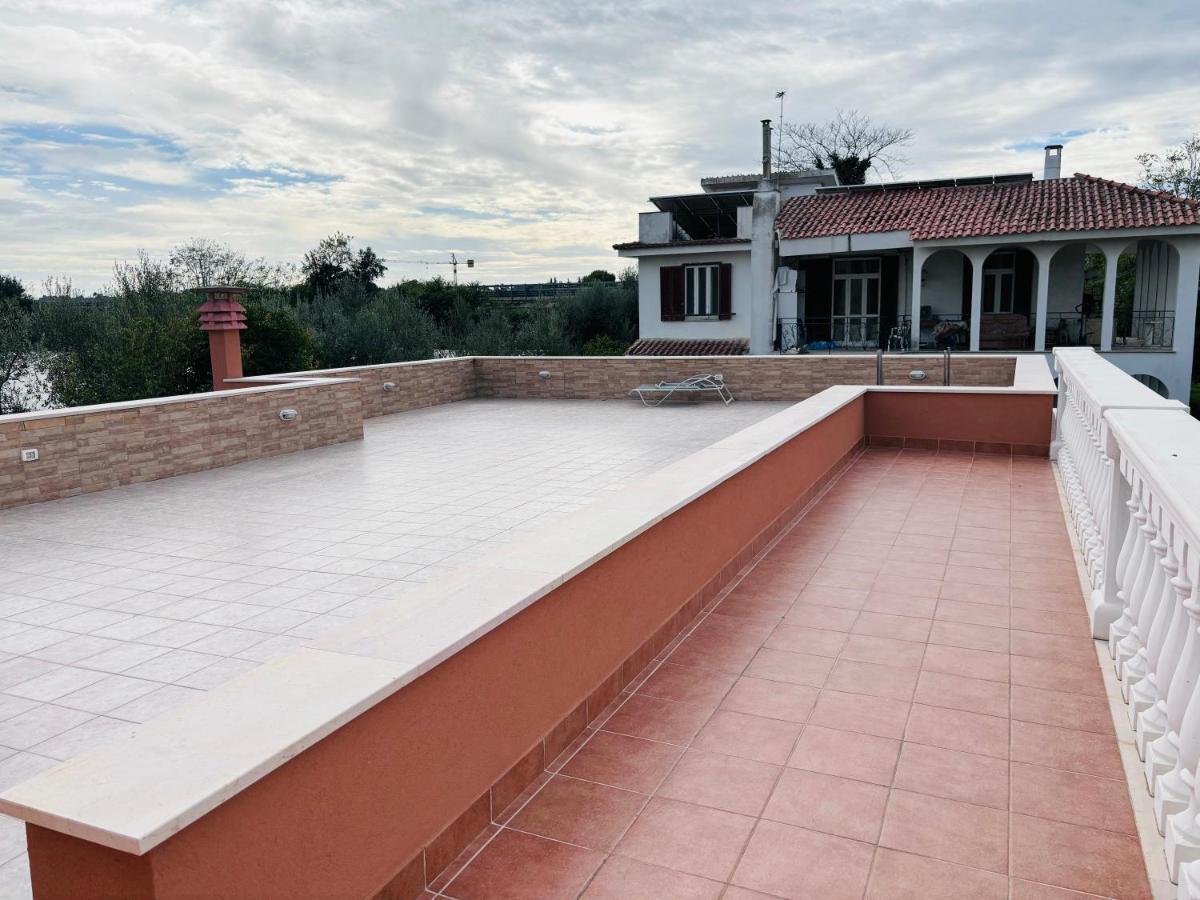 Villa Raffaele Trani Bagian luar foto
