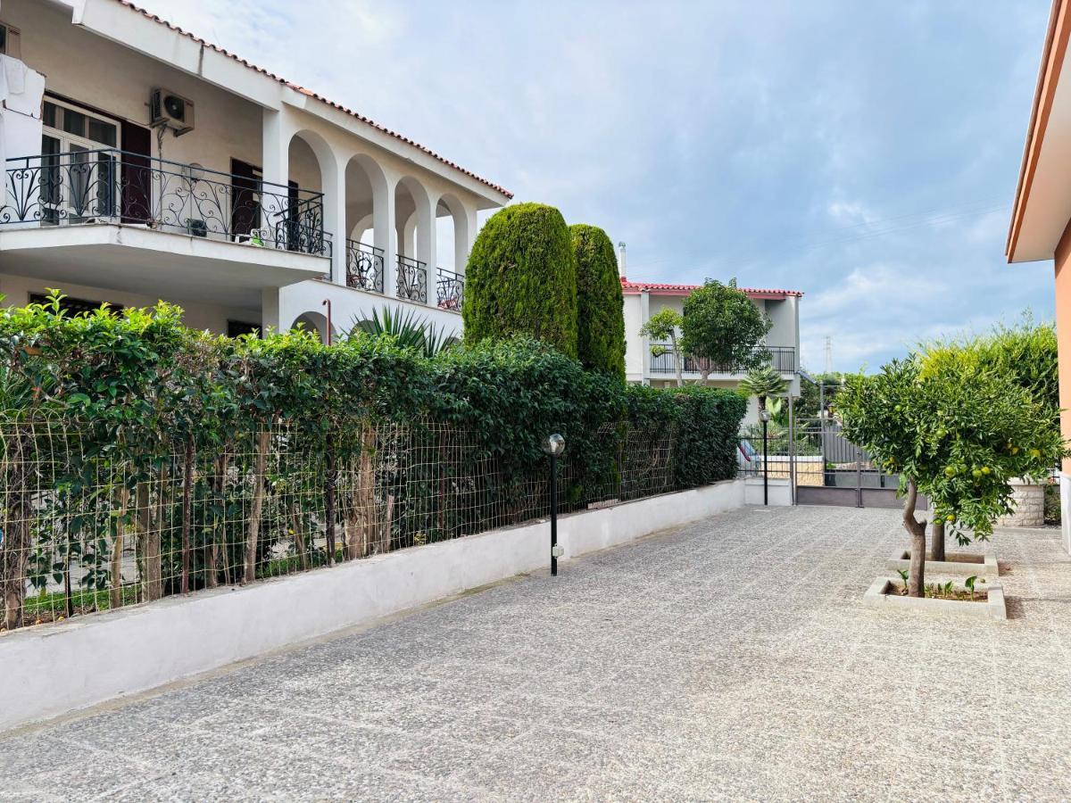 Villa Raffaele Trani Bagian luar foto